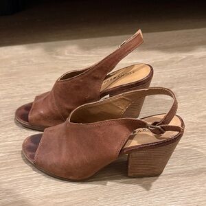 Lucky Brand Tan Women's Slingback Heels